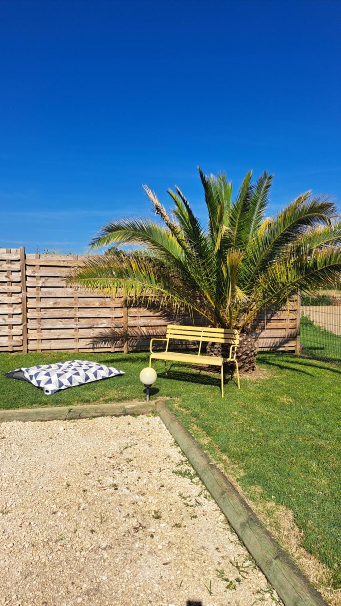 Le Domaine Vesque Villa Saint-Pierre-de-Clairac Exteriör bild